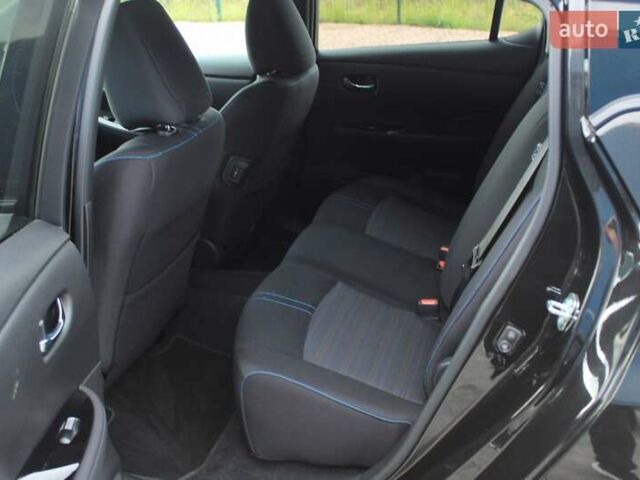 Чорний Ніссан Ліф, об'ємом двигуна 0 л та пробігом 64 тис. км за 13299 $, фото 49 на Automoto.ua