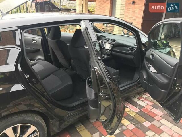 Черный Ниссан Лиф, объемом двигателя 0 л и пробегом 90 тыс. км за 20500 $, фото 18 на Automoto.ua