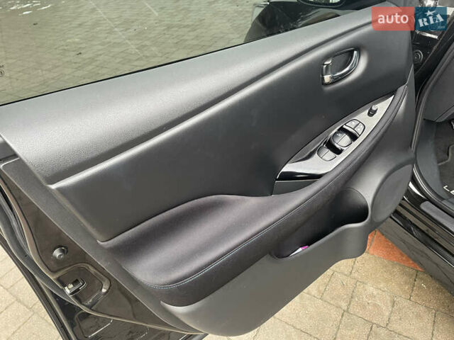 Чорний Ніссан Ліф, об'ємом двигуна 0 л та пробігом 115 тис. км за 12000 $, фото 13 на Automoto.ua
