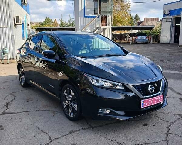 Чорний Ніссан Ліф, об'ємом двигуна 0 л та пробігом 94 тис. км за 13300 $, фото 5 на Automoto.ua