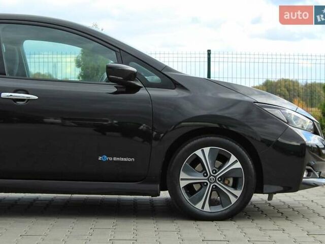 Чорний Ніссан Ліф, об'ємом двигуна 0 л та пробігом 64 тис. км за 13299 $, фото 8 на Automoto.ua