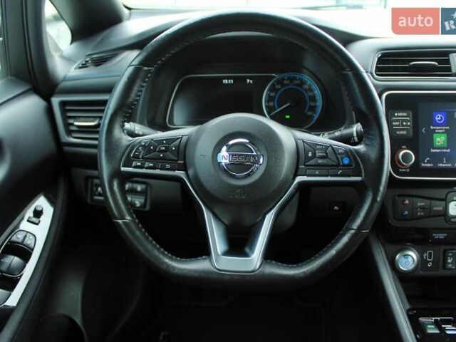 Чорний Ніссан Ліф, об'ємом двигуна 0 л та пробігом 64 тис. км за 13299 $, фото 43 на Automoto.ua