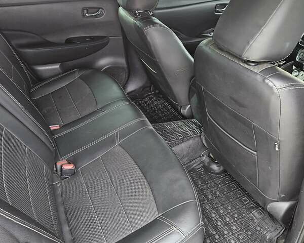 Чорний Ніссан Ліф, об'ємом двигуна 0 л та пробігом 165 тис. км за 11200 $, фото 5 на Automoto.ua