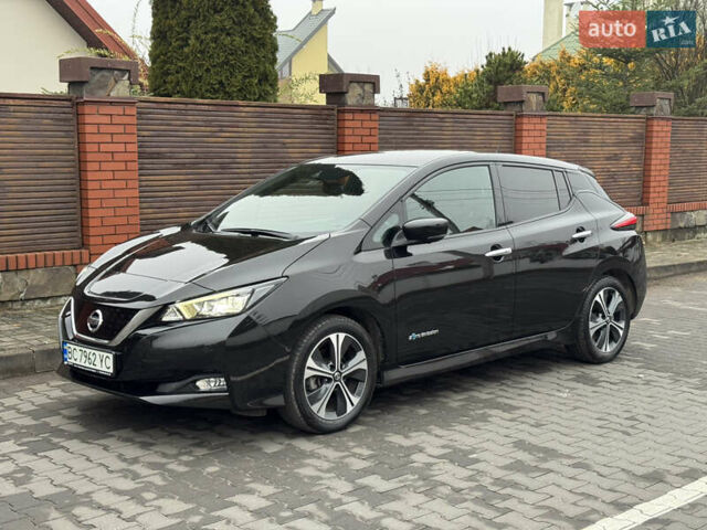 Черный Ниссан Лиф, объемом двигателя 0 л и пробегом 19 тыс. км за 14800 $, фото 2 на Automoto.ua