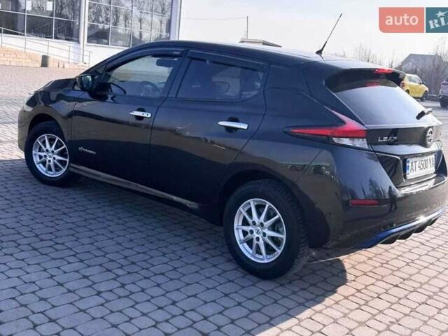 Чорний Ніссан Ліф, об'ємом двигуна 0 л та пробігом 64 тис. км за 15400 $, фото 23 на Automoto.ua