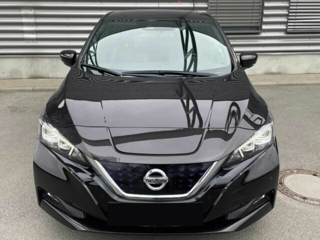 Черный Ниссан Лиф, объемом двигателя 0 л и пробегом 34 тыс. км за 6700 $, фото 1 на Automoto.ua