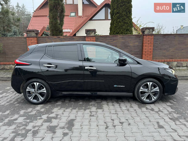 Черный Ниссан Лиф, объемом двигателя 0 л и пробегом 19 тыс. км за 14800 $, фото 8 на Automoto.ua