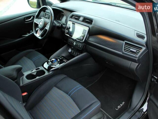 Чорний Ніссан Ліф, об'ємом двигуна 0 л та пробігом 64 тис. км за 13299 $, фото 52 на Automoto.ua