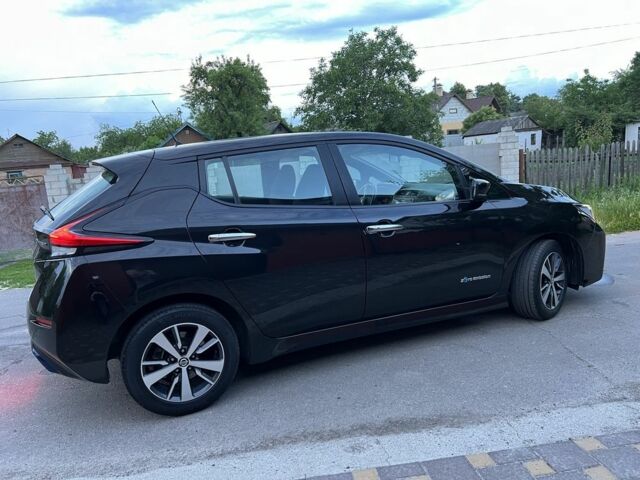 Черный Ниссан Лиф, объемом двигателя 0 л и пробегом 63 тыс. км за 12999 $, фото 8 на Automoto.ua