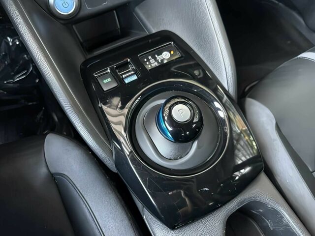 Черный Ниссан Лиф, объемом двигателя 0 л и пробегом 42 тыс. км за 7900 $, фото 9 на Automoto.ua