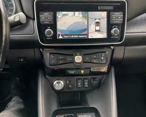Чорний Ніссан Ліф, об'ємом двигуна 0 л та пробігом 94 тис. км за 13300 $, фото 13 на Automoto.ua