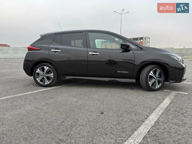 Черный Ниссан Лиф, объемом двигателя 0 л и пробегом 92 тыс. км за 13100 $, фото 10 на Automoto.ua