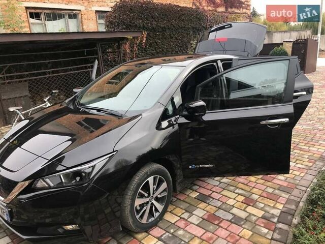 Черный Ниссан Лиф, объемом двигателя 0 л и пробегом 90 тыс. км за 20500 $, фото 16 на Automoto.ua