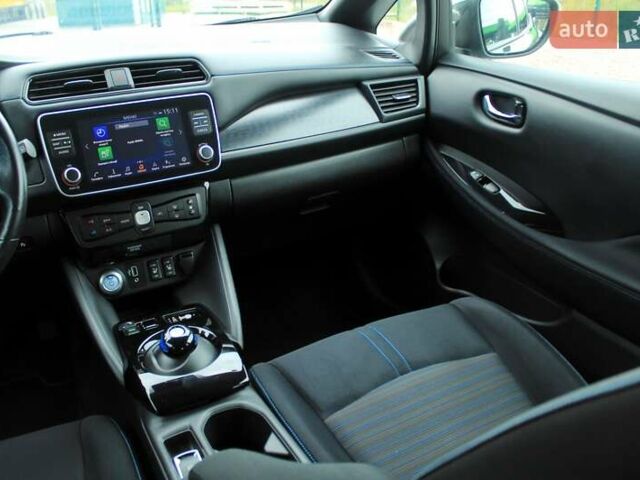 Чорний Ніссан Ліф, об'ємом двигуна 0 л та пробігом 64 тис. км за 13299 $, фото 39 на Automoto.ua