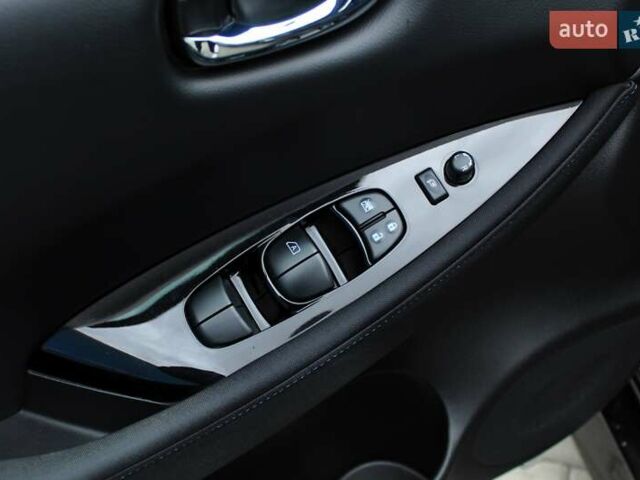 Чорний Ніссан Ліф, об'ємом двигуна 0 л та пробігом 64 тис. км за 13299 $, фото 36 на Automoto.ua