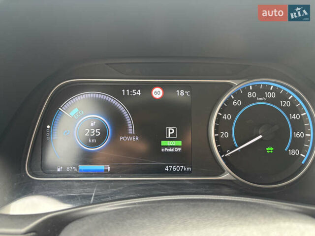 Черный Ниссан Лиф, объемом двигателя 0 л и пробегом 50 тыс. км за 14750 $, фото 28 на Automoto.ua