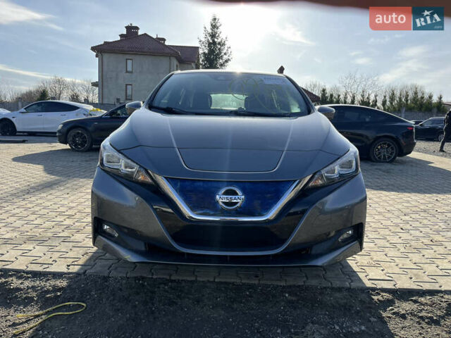 Черный Ниссан Лиф, объемом двигателя 0 л и пробегом 234 тыс. км за 11000 $, фото 4 на Automoto.ua