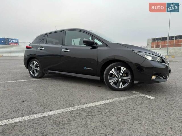 Черный Ниссан Лиф, объемом двигателя 0 л и пробегом 92 тыс. км за 13100 $, фото 26 на Automoto.ua