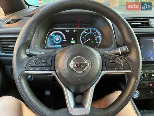 Черный Ниссан Лиф, объемом двигателя 0 л и пробегом 59 тыс. км за 16500 $, фото 1 на Automoto.ua