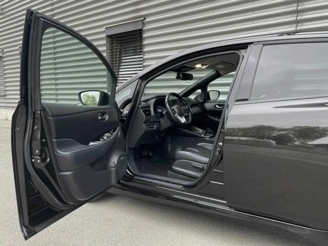 Черный Ниссан Лиф, объемом двигателя 0 л и пробегом 34 тыс. км за 6700 $, фото 10 на Automoto.ua