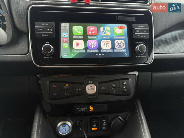 Черный Ниссан Лиф, объемом двигателя 0 л и пробегом 97 тыс. км за 10300 $, фото 11 на Automoto.ua