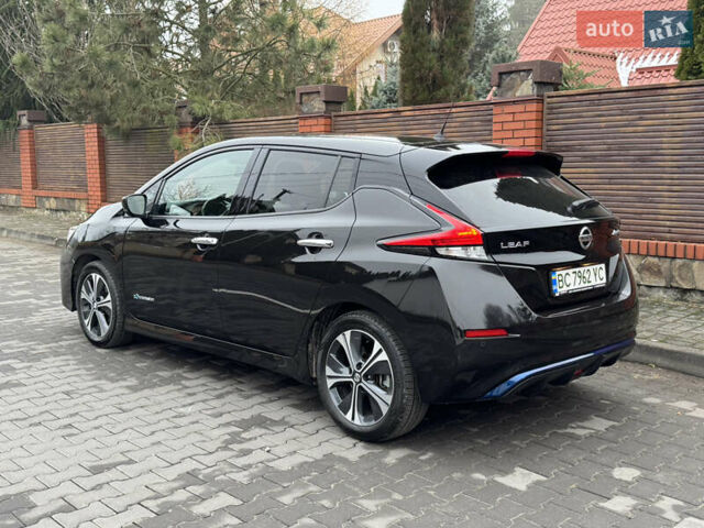 Черный Ниссан Лиф, объемом двигателя 0 л и пробегом 19 тыс. км за 14800 $, фото 4 на Automoto.ua