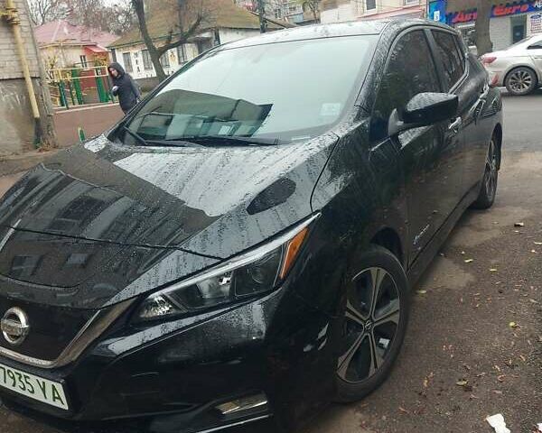 Черный Ниссан Лиф, объемом двигателя 0 л и пробегом 40 тыс. км за 13500 $, фото 1 на Automoto.ua