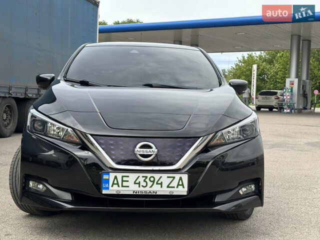 Черный Ниссан Лиф, объемом двигателя 0 л и пробегом 50 тыс. км за 14750 $, фото 7 на Automoto.ua