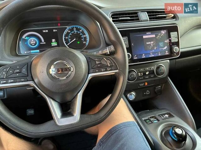 Черный Ниссан Лиф, объемом двигателя 0 л и пробегом 59 тыс. км за 16500 $, фото 4 на Automoto.ua