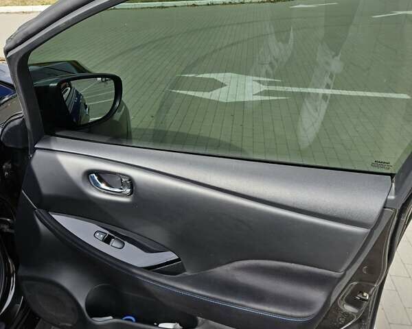 Чорний Ніссан Ліф, об'ємом двигуна 0 л та пробігом 165 тис. км за 11200 $, фото 2 на Automoto.ua