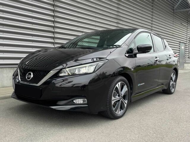 Черный Ниссан Лиф, объемом двигателя 0 л и пробегом 34 тыс. км за 6700 $, фото 2 на Automoto.ua