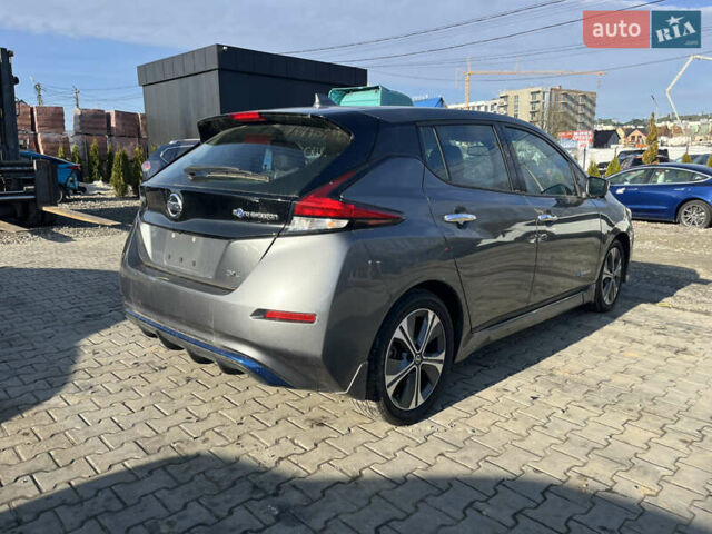 Черный Ниссан Лиф, объемом двигателя 0 л и пробегом 234 тыс. км за 11000 $, фото 6 на Automoto.ua