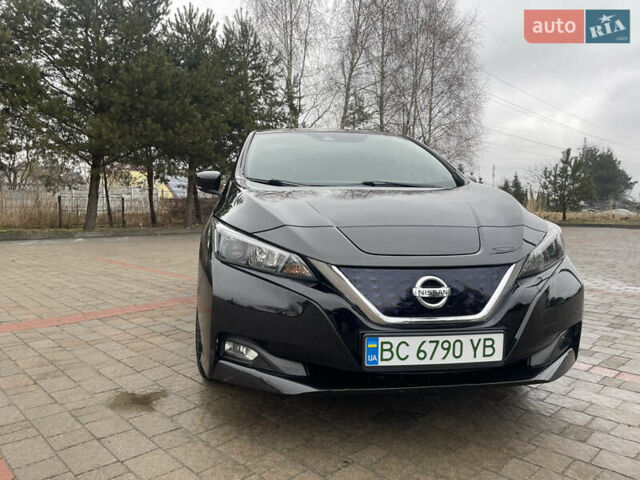 Чорний Ніссан Ліф, об'ємом двигуна 0 л та пробігом 115 тис. км за 12000 $, фото 5 на Automoto.ua