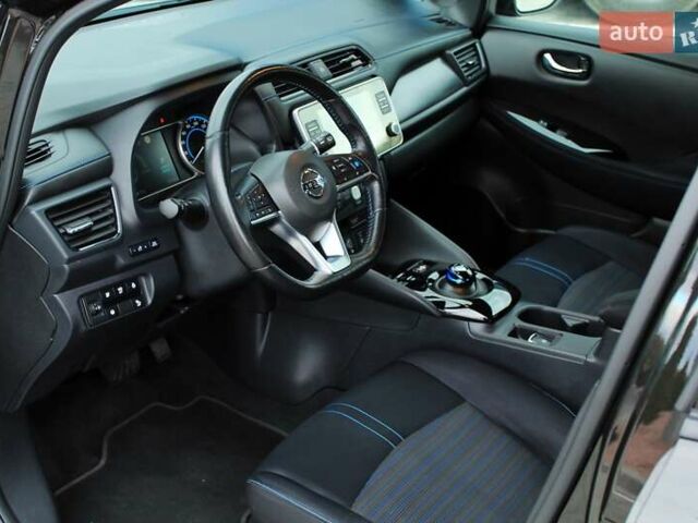 Чорний Ніссан Ліф, об'ємом двигуна 0 л та пробігом 64 тис. км за 13299 $, фото 34 на Automoto.ua