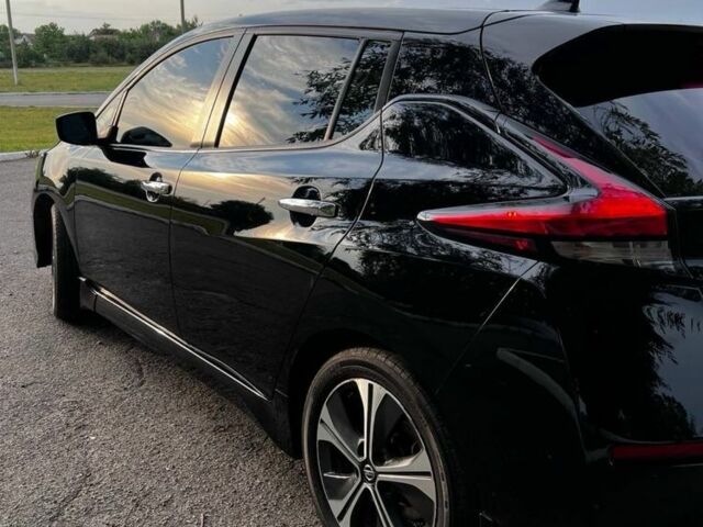 Черный Ниссан Лиф, объемом двигателя 0 л и пробегом 60 тыс. км за 15500 $, фото 6 на Automoto.ua