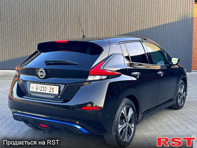 Чорний Ніссан Ліф, об'ємом двигуна 0.11 л та пробігом 98 тис. км за 15450 $, фото 5 на Automoto.ua