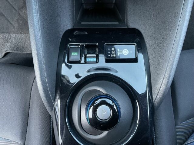 Черный Ниссан Лиф, объемом двигателя 0 л и пробегом 70 тыс. км за 13377 $, фото 21 на Automoto.ua