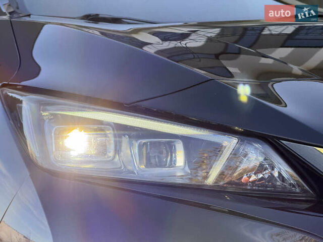 Черный Ниссан Лиф, объемом двигателя 0 л и пробегом 98 тыс. км за 15999 $, фото 9 на Automoto.ua