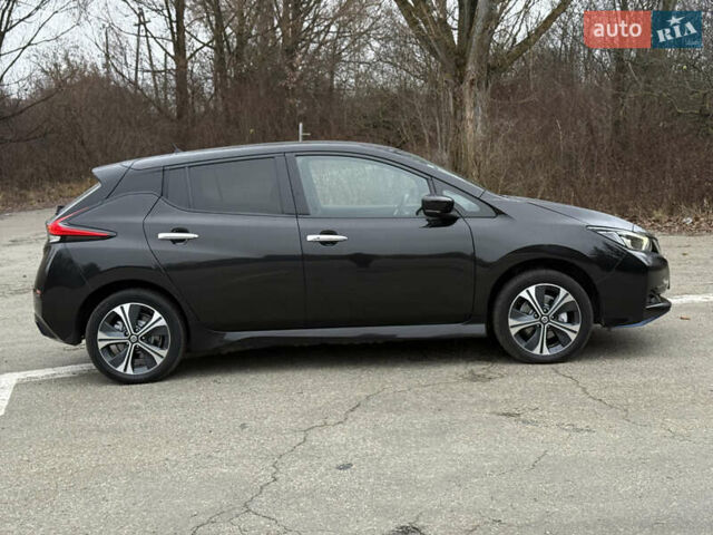 Черный Ниссан Лиф, объемом двигателя 0 л и пробегом 95 тыс. км за 16999 $, фото 14 на Automoto.ua