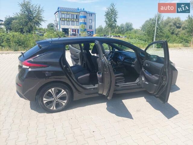 Черный Ниссан Лиф, объемом двигателя 0 л и пробегом 86 тыс. км за 15900 $, фото 16 на Automoto.ua