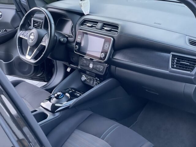 Черный Ниссан Лиф, объемом двигателя 0 л и пробегом 70 тыс. км за 13377 $, фото 23 на Automoto.ua