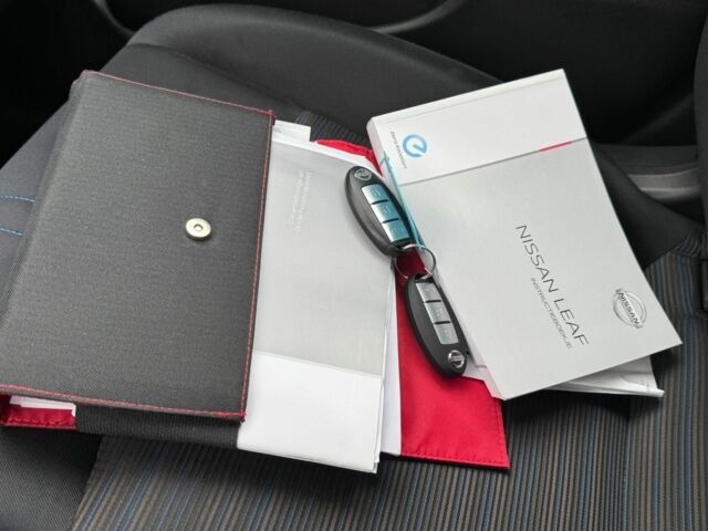 Черный Ниссан Лиф, объемом двигателя 0 л и пробегом 115 тыс. км за 15900 $, фото 14 на Automoto.ua