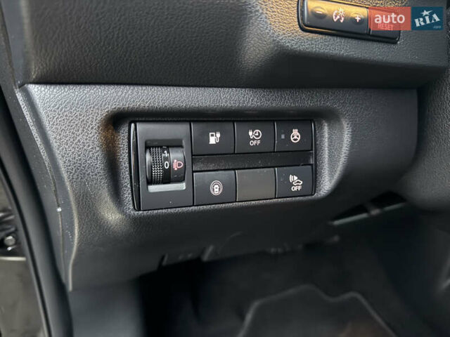 Черный Ниссан Лиф, объемом двигателя 0 л и пробегом 95 тыс. км за 16999 $, фото 53 на Automoto.ua