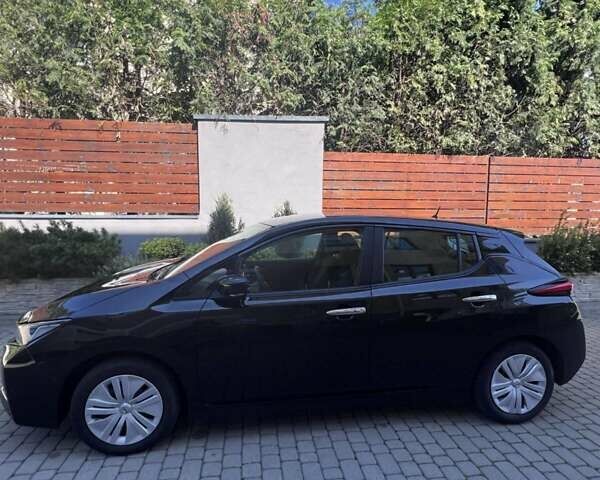 Чорний Ніссан Ліф, об'ємом двигуна 0 л та пробігом 56 тис. км за 14750 $, фото 2 на Automoto.ua