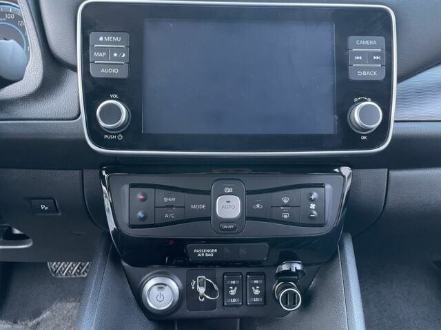 Черный Ниссан Лиф, объемом двигателя 0 л и пробегом 70 тыс. км за 13377 $, фото 19 на Automoto.ua