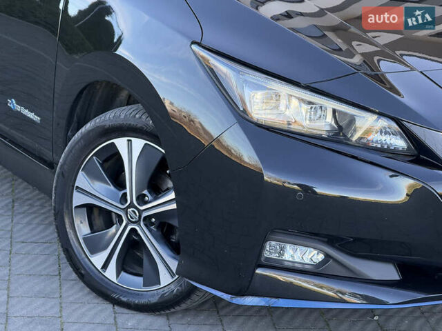 Черный Ниссан Лиф, объемом двигателя 0 л и пробегом 98 тыс. км за 15999 $, фото 8 на Automoto.ua