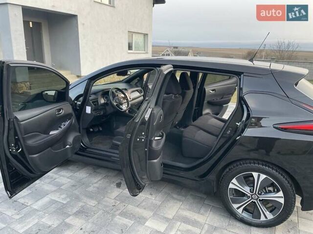 Чорний Ніссан Ліф, об'ємом двигуна 0 л та пробігом 70 тис. км за 13377 $, фото 6 на Automoto.ua