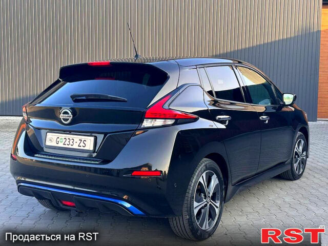 Чорний Ніссан Ліф, об'ємом двигуна 0.11 л та пробігом 98 тис. км за 15450 $, фото 6 на Automoto.ua