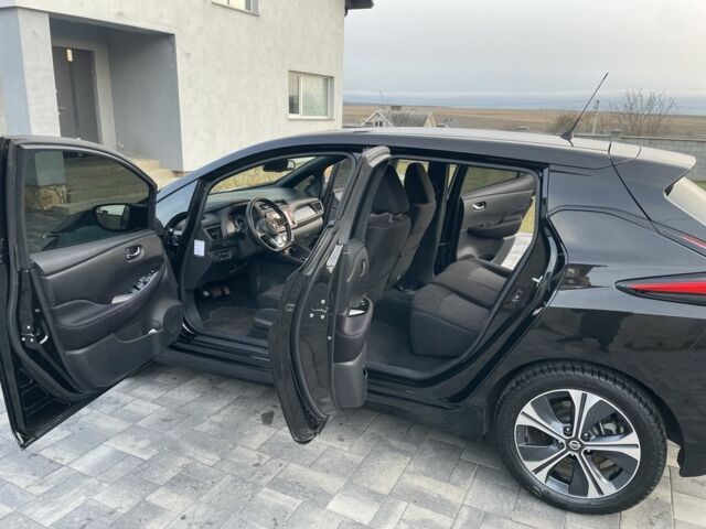 Черный Ниссан Лиф, объемом двигателя 0 л и пробегом 70 тыс. км за 13377 $, фото 7 на Automoto.ua