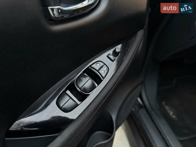 Черный Ниссан Лиф, объемом двигателя 0 л и пробегом 95 тыс. км за 16999 $, фото 49 на Automoto.ua